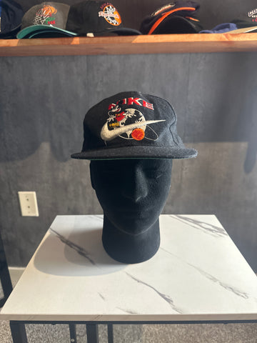 Vintage Nike Looney Tunes Space Snapback