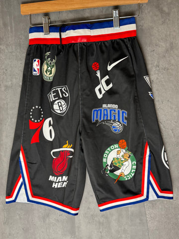 Supreme SS18 Nike NBA Teams Authentic Shorts Black Size 30 Small